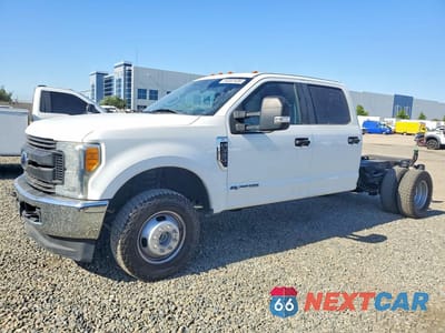 2017 FORD F350 SUPER DUTY 1FD8W3HT7HEC41582 - główne zdjęcie licytacji z USA - miniatura