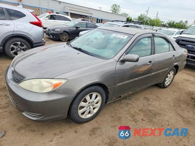 2002 TOYOTA CAMRY XLE V6 4T1BF30K52U513679 - główne zdjęcie licytacji z USA - miniatura