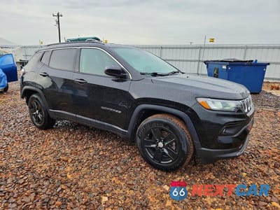 Czwarte zdjęcie samochodu z boku: 2022 JEEP COMPASS LATITUDE VIN:3C4NJCBBXNT138125 - miniatura