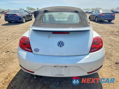 Zdjęcie 6 z 12 samochodu: 2014 VOLKSWAGEN BEETLE VIN:3VW517AT0EM816289 - miniatura
