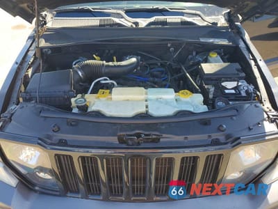 Zdjęcie 11 z 12 samochodu: 2011 JEEP LIBERTY RENEGADE VIN:1J4PN3GK4BW526263 - miniatura