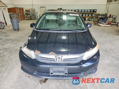 Piąte zdjęcie samochodu w środku: 2012 HONDA CIVIC LX VIN:JHMFB2F5XCS004437 - miniatura