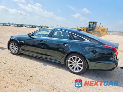 Drugie zdjęcie samochodu z przodu: 2019 JAGUAR XJ R - SPORT VIN:SAJWA1C78K8W19456 - miniatura