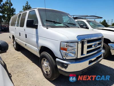 Czwarte zdjęcie samochodu z boku: 2010 FORD ECONOLINE E350 SUPER DUTY WAGON VIN:1FBSS3BL3ADA82915 - miniatura