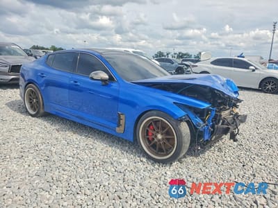 Czwarte zdjęcie samochodu z boku: 2018 KIA STINGER GT2 VIN:KNAE55LC3J6017395 - miniatura