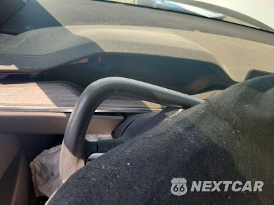 Zdjęcie 9 z 12 samochodu: 2022 TESLA MODEL X VIN:7SAXCDE58NF341871 - miniatura