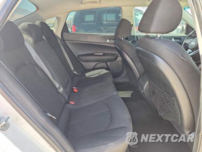 Zdjęcie 10 z 13 samochodu: 2019 KIA OPTIMA LX VIN:5XXGT4L34KG339932 - miniatura
