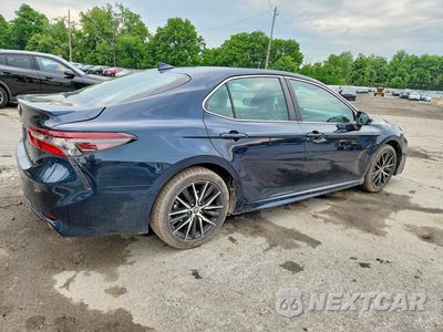 Trzecie zdjęcie samochodu z tyłu: 2021 TOYOTA CAMRY SE VIN:4T1G11AK2MU486242 - miniatura