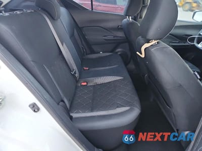Zdjęcie 10 z 12 samochodu: 2019 NISSAN KICKS S VIN:3N1CP5CU1KL510855 - miniatura