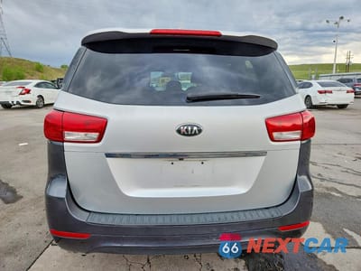 Zdjęcie 6 z 13 samochodu: 2017 KIA SEDONA LX VIN:KNDMB5C19H6242372 - miniatura