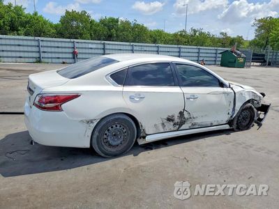Piąte zdjęcie samochodu w środku: 2014 NISSAN ALTIMA 2.5 S VIN:1N4AL3AP5EC180824 - miniatura
