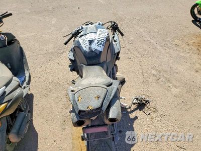Zdjęcie 6 z 9 samochodu: 2010 YAMAHA YZFR1 VIN:JYARN23E9AA008214 - miniatura