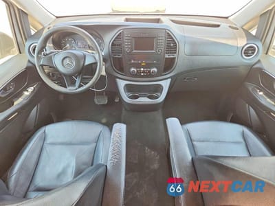 Zdjęcie 8 z 13 samochodu: 2016 MERCEDES-BENZ METRIS VIN:WD4PG2EE7G3130852 - miniatura