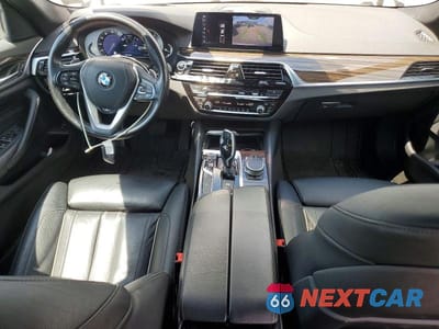 Zdjęcie 8 z 12 samochodu: 2019 BMW 530 XI VIN:WBAJA7C50KG911129 - miniatura