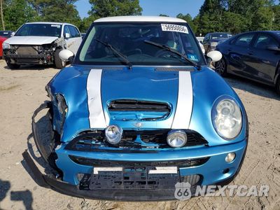 Piąte zdjęcie samochodu w środku: 2005 MINI COOPER S VIN:WMWRE33585TG98834 - miniatura