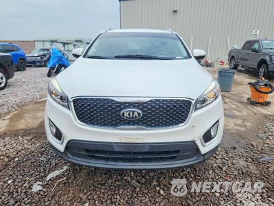 Piąte zdjęcie samochodu w środku: 2017 KIA SORENTO LX VIN:5XYPGDA33HG231295 - miniatura