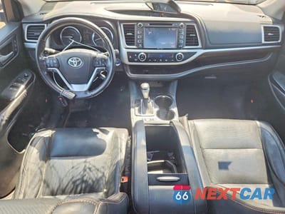 Zdjęcie 8 z 12 samochodu: 2015 TOYOTA HIGHLANDER HYBRID LIMITED VIN:5TDDCRFHXFS008560 - miniatura