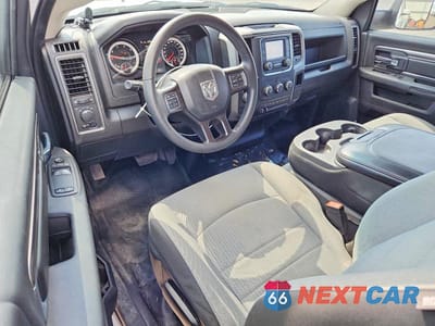Zdjęcie 8 z 12 samochodu: 2021 RAM 1500 CLASSIC VIN:3C6JR6DG9MG614199 - miniatura