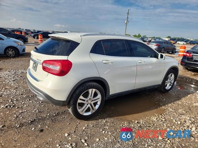 Trzecie zdjęcie samochodu z tyłu: 2015 MERCEDES-BENZ GLA 250 4MATIC VIN:WDCTG4GB8FJ122786 - miniatura