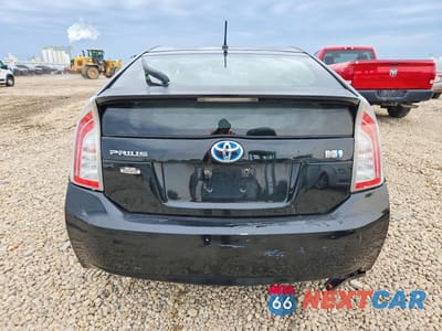 Zdjęcie 6 z 12 samochodu: 2013 TOYOTA PRIUS TWO VIN:JTDKN3DU9D1683745 - miniatura