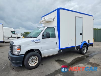 2023 FORD E350 REFRIGERATED BOX TRUCK 1FDWE3FK1PDD09741 - główne zdjęcie licytacji z USA - miniatura
