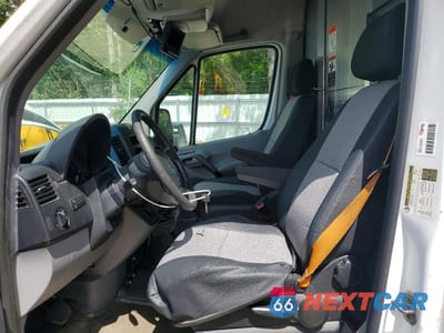 Zdjęcie 7 z 13 samochodu: 2012 MERCEDES BENZ SPRINTER 2500 DELIVERY VAN VIN:WD3PE8CB5C5699977 - miniatura