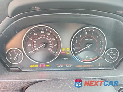 Zdjęcie 9 z 12 samochodu: 2017 BMW 330 XI VIN:WBA8D9G33HNU65640 - miniatura