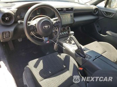 Zdjęcie 8 z 13 samochodu: 2024 TOYOTA GR 86 VIN:JF1ZNBB10R9754749 - miniatura