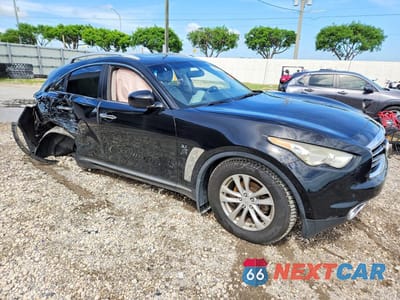 Czwarte zdjęcie samochodu z boku: 2016 INFINITI QX70 BASE VIN:JN8CS1MU5GM130258 - miniatura