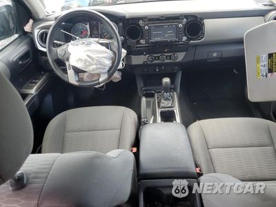 Zdjęcie 8 z 12 samochodu: 2019 TOYOTA TACOMA SR5 V6 VIN:3TMAZ5CN4KM079980 - miniatura