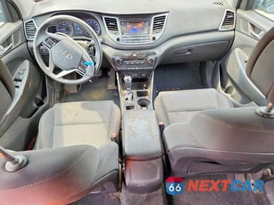Zdjęcie 8 z 13 samochodu: 2017 HYUNDAI TUCSON SE VIN:KM8J3CA49HU496768 - miniatura