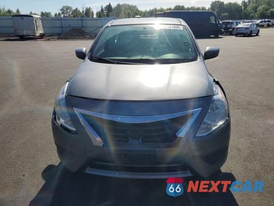 Piąte zdjęcie samochodu w środku: 2017 NISSAN VERSA 1.6 SV VIN:3N1CN7AP4HL876848 - miniatura