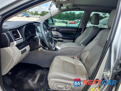 Zdjęcie 7 z 14 samochodu: 2016 TOYOTA HIGHLANDER LIMITED PLATINUM VIN:5TDYKRFH8GS161668 - miniatura