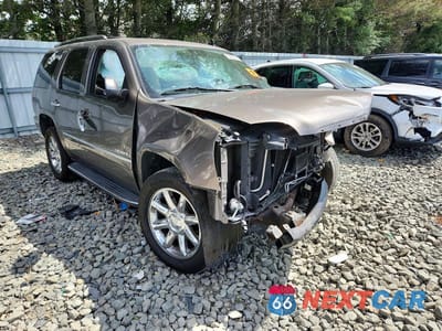 Czwarte zdjęcie samochodu z boku: 2014 GMC YUKON DENALI VIN:1GKS2EEFXER202767 - miniatura