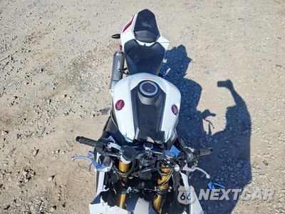 Piąte zdjęcie samochodu w środku: 2026 HONDA CBR1000 RR VIN:JH2SC7710TK900517 - miniatura