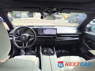 Zdjęcie 9 z 14 samochodu: 2026 BMW 530 XI VIN:WBA53FJ07TCW28698 - miniatura