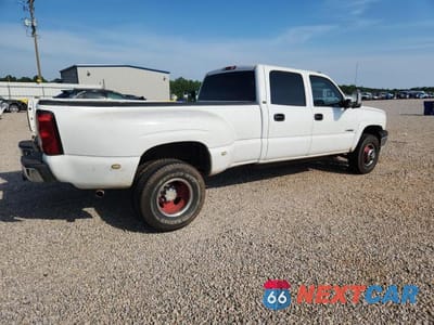 Trzecie zdjęcie samochodu z tyłu: 2004 CHEVROLET SILVERADO C3500 VIN:1GCJC33U34F184543 - miniatura