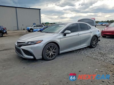 2023 TOYOTA CAMRY SE 4T1G11AKXPU761165 - główne zdjęcie licytacji z USA - miniatura