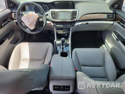 Zdjęcie 8 z 13 samochodu: 2016 HOND ACCORD VIN:1HGCR2F86GA025342 - miniatura