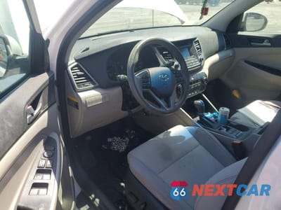 Zdjęcie 8 z 13 samochodu: 2017 HYUNDAI TUCSON SE VIN:KM8J33A40HU297530 - miniatura