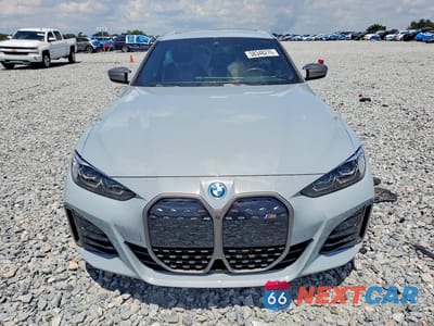 Piąte zdjęcie samochodu w środku: 2024 BMW I4 M50 VIN:WBY33AW01RFS33055 - miniatura