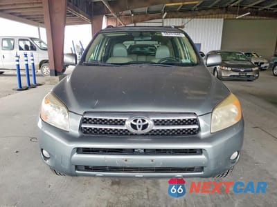 Piąte zdjęcie samochodu w środku: 2007 TOYOTA RAV4 LIMITED VIN:JTMZD31V076037547 - miniatura