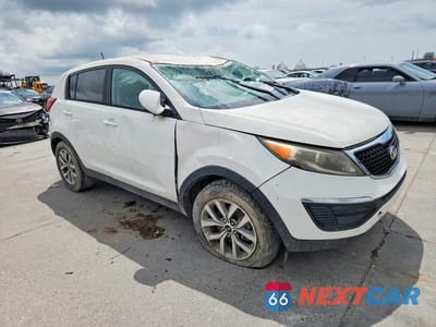 Czwarte zdjęcie samochodu z boku: 2016 KIA SPORTAGE LX VIN:KNDPB3AC7G7871983 - miniatura