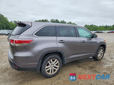 Trzecie zdjęcie samochodu z tyłu: 2015 TOYOTA HIGHLANDER LE VIN:5TDBKRFH6FS175346 - miniatura