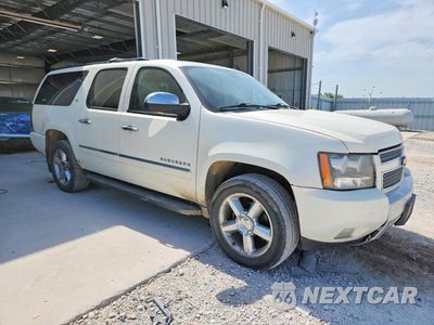 Czwarte zdjęcie samochodu z boku: 2013 CHEVROLET SUBURBAN K1500 LTZ VIN:1GNSKKE72DR298211 - miniatura