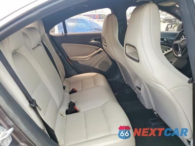 Zdjęcie 10 z 12 samochodu: 2014 MERCEDES-BENZ CLA 250 VIN:WDDSJ4EB5EN061772 - miniatura