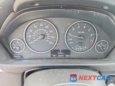 Zdjęcie 9 z 12 samochodu: 2013 BMW 328 I VIN:WBA3A5G55DNP18965 - miniatura