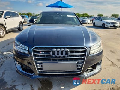 Piąte zdjęcie samochodu w środku: 2017 AUDI A8 L QUATTRO VIN:WAU44AFD0HN018046 - miniatura