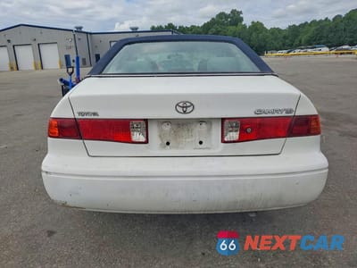 Zdjęcie 6 z 12 samochodu: 2001 TOYOTA CAMRY LE VIN:4T1BG22K61U834486 - miniatura