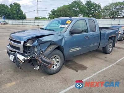 2010 CHEVROLET SILVERADO K1500 LS 1GCSKREAXAZ176088 - główne zdjęcie licytacji z USA - miniatura